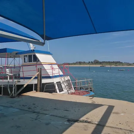 Apartamento 405 Em Urbanizacao Com Piscinas