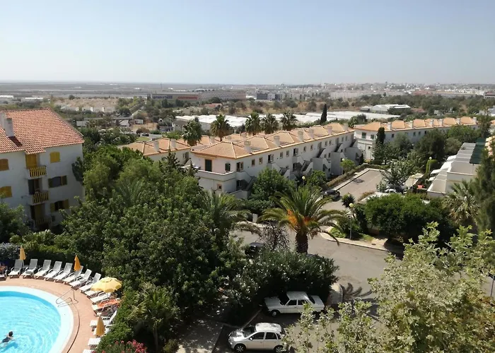 Apartamento Apartamento 405 Em Urbanização Com Piscinas