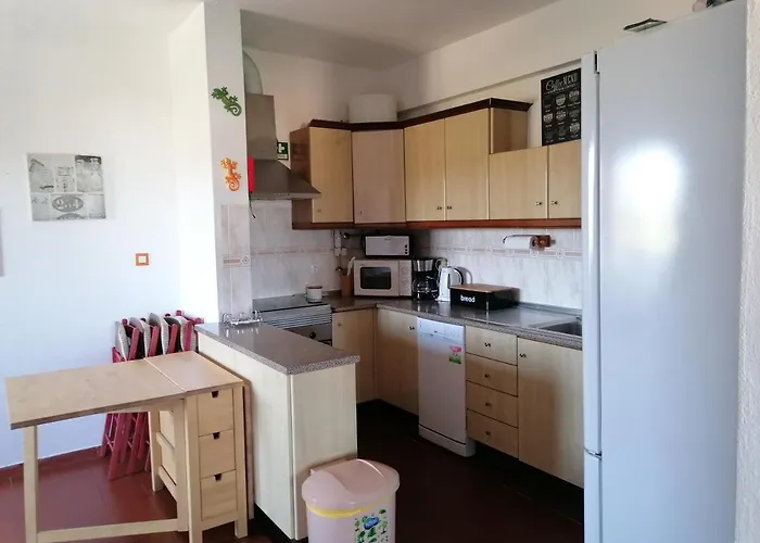 Apartamento 405 Em Urbanização Com Piscinas Apartamento