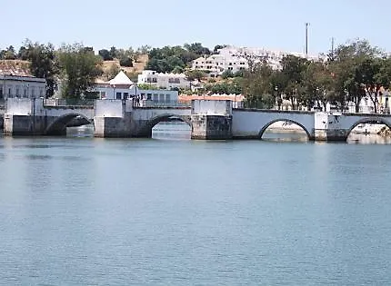 Διαμέρισμα Apartamento 405 Em Urbanizacao Com Piscinas Ταβίρα